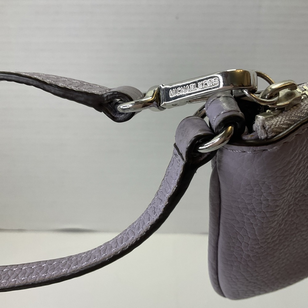 Michael Kors Jet Set Pebbled‎ Light Purple Lilac Top Zip Wristlet - Picture 4 of 8